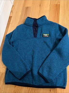 Kids blue pullover fleece